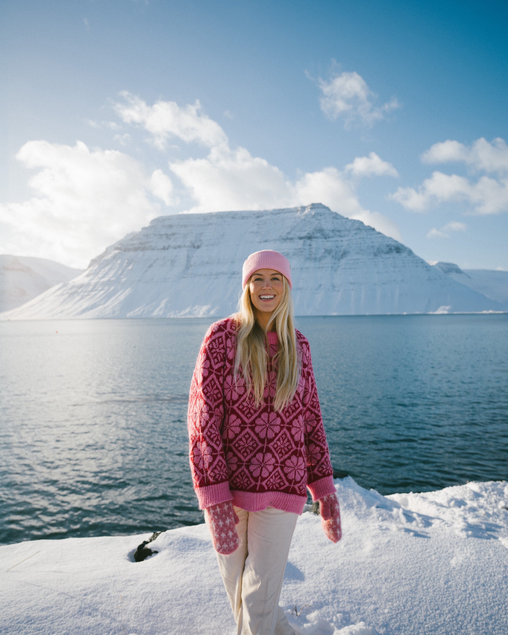 Saga Sweater Red & Pink