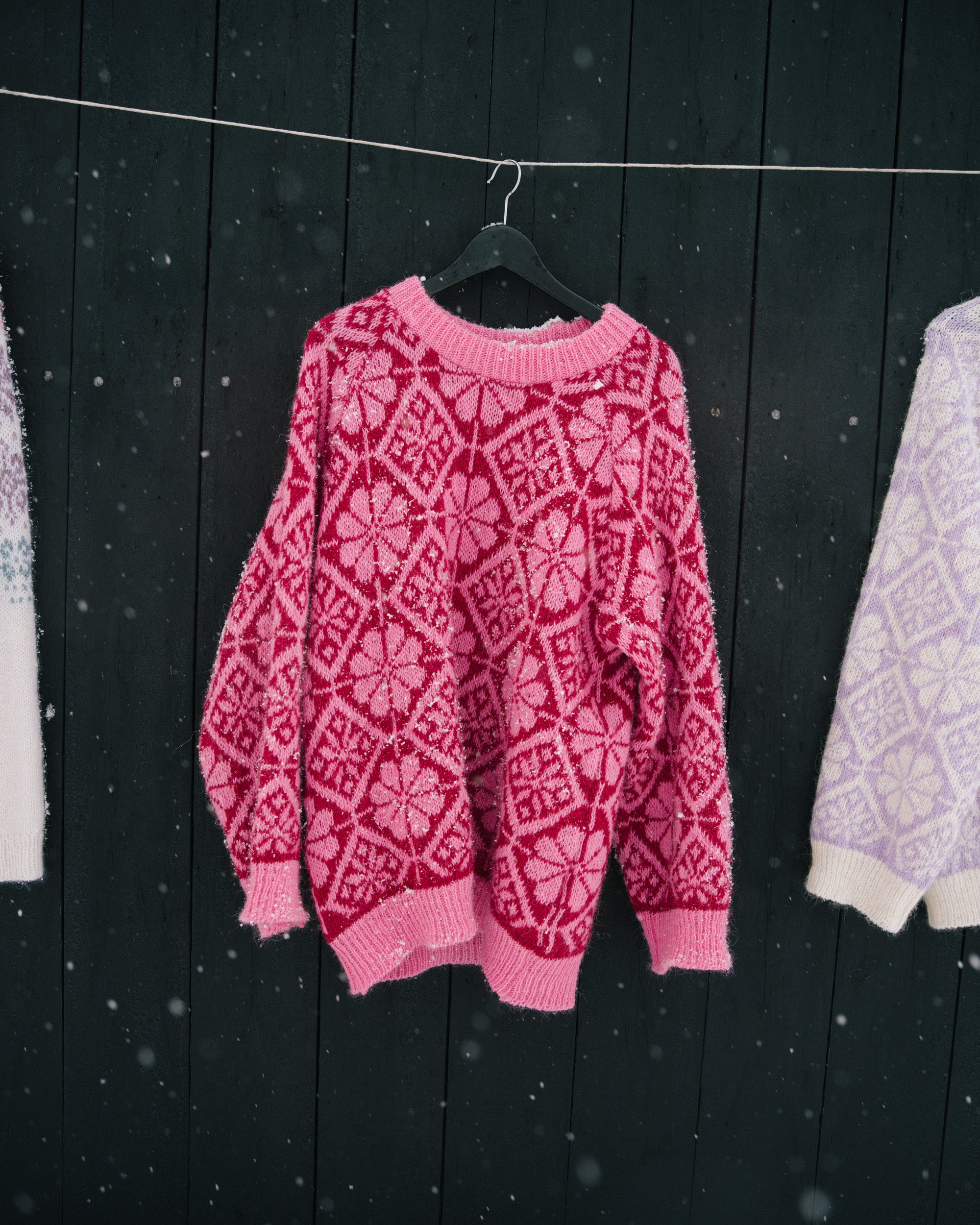 Saga Sweater Red & Pink